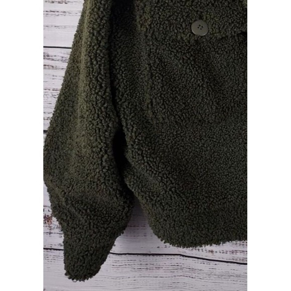 Sanctuary XL Green Fuzzy Collared Faux Fur Short Coat has Missing Button - Picture 2 of 11